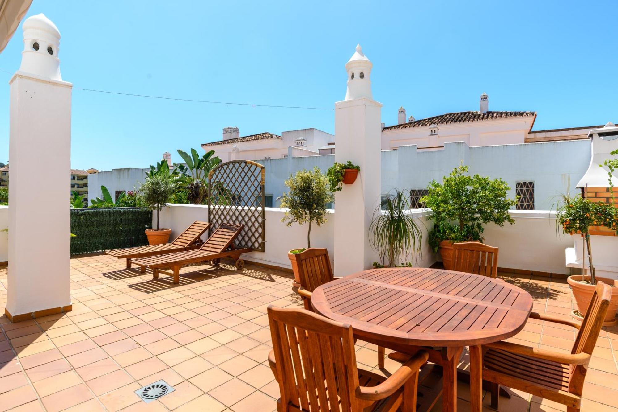 Golf Hills Bed & Breakfast Estepona Dış mekan fotoğraf