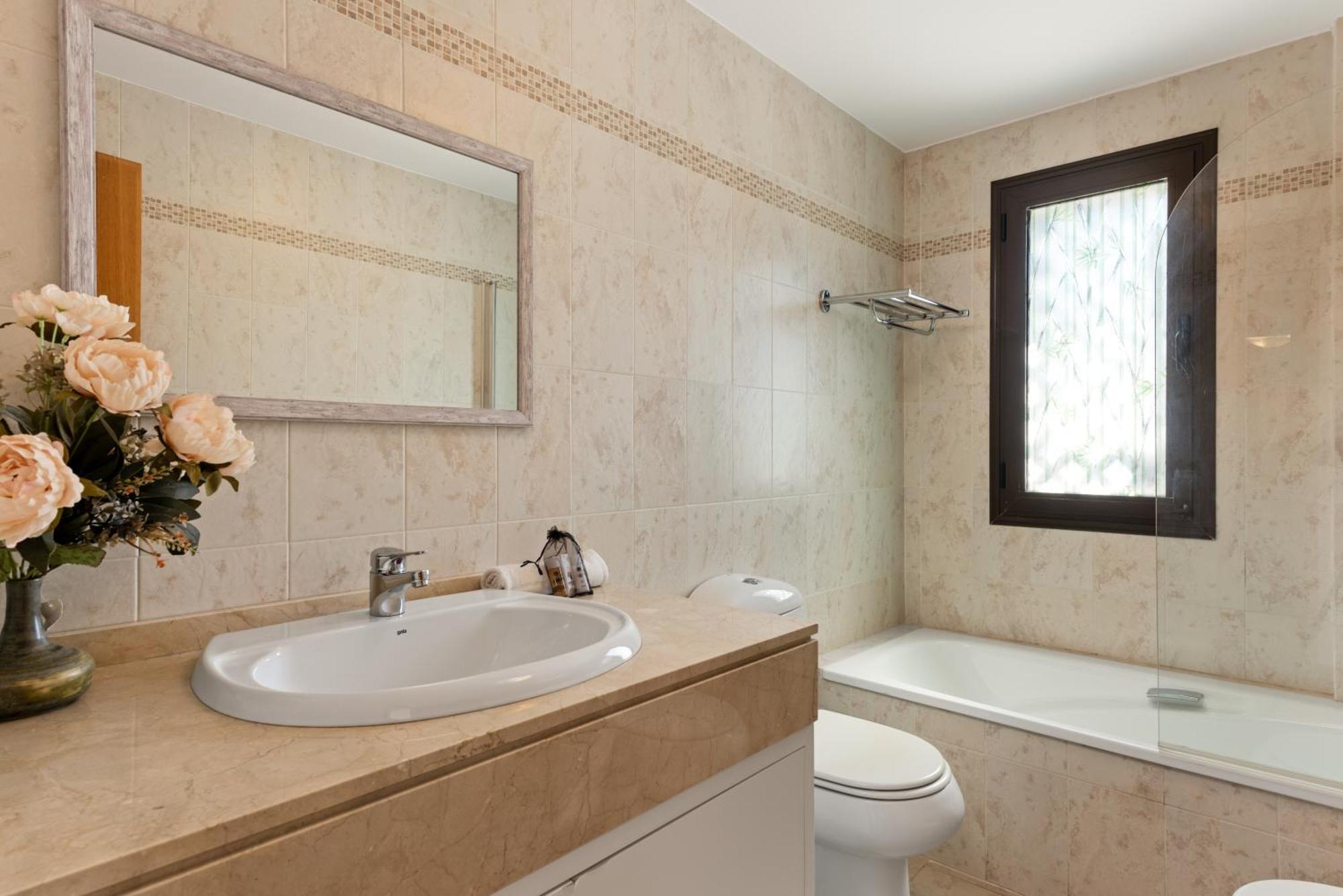 Golf Hills Bed & Breakfast Estepona Dış mekan fotoğraf